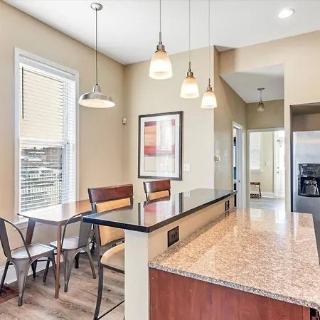 Villa Tower Grove Two-Story Cozy Unit For Groups Stl Side A Extérieur photo
